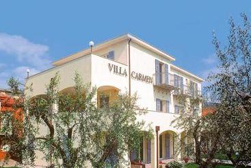 Residence Villa Carmen Fronte Mare A 50 Mt