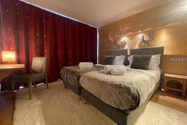 Chalet Hotel La Corniche