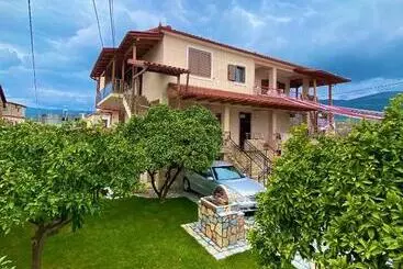 ペンション Villa Berat