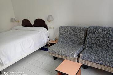 Apartment Hotel Royal Con Balcone E Vista Mare