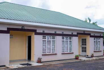 هتل Moments Lodge