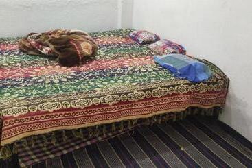 بنسيون Kuber Bhandari Guest House And Hotel, Sehore