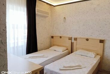 住宿加早餐  Nesclass Otel