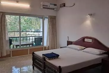 Hotel New Vipin Beach Resort
