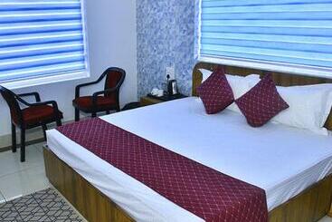 Hotel Shiwalik Enclave