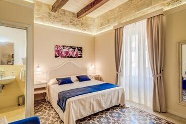 تختخواب و صبحانه Tano's Boutique Guesthouse