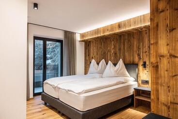 Bed and Breakfast Enjoy Dolomites   Chalet