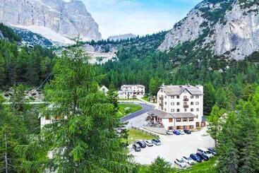 Hotel Al Sasso Di Stria