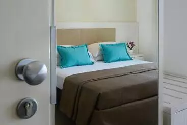 Hotel Augustus Davanti A Noi C è Solo Il Mare