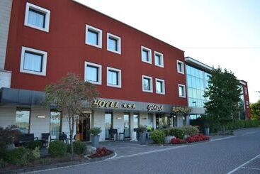 호텔 Ristorante Giada