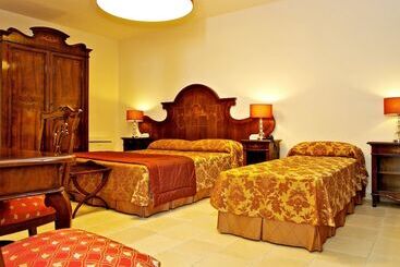 Отель Vico Regio