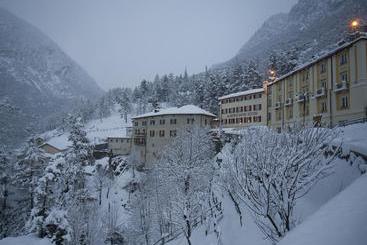 Qc Terme Hotel Bagni Vecchi