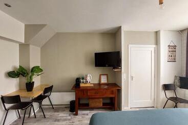 مبيت وإفطار Het Zwaantje