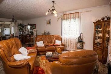 住宿加早餐  Orky Mel