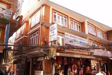 هتل Backpackers Inn