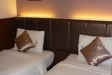 Hotel Zamburger Laurence Melaka  Marina Well