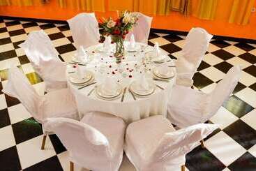 Отель Tamasinte