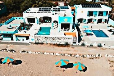 هتل Villa Star Of The Sea