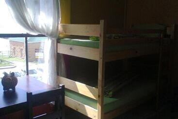 Mile Crunchers Backpackers & Hostelling