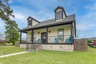 Hus på landet Cozy Arabi Home W/ Yard ~ 6 Mi To French Quarter!