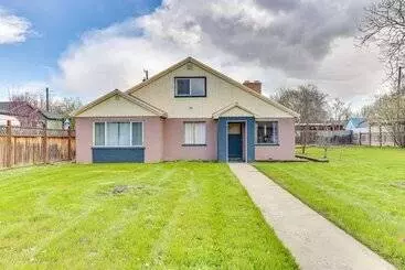 Mökkimajoitus Family Friendly Ontario Home In Central Location!