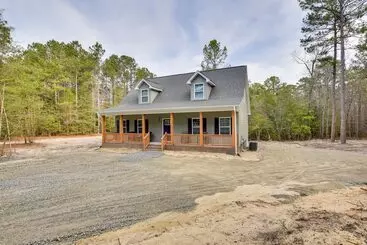 Mökkimajoitus West End Home, Close To Pinehurst Golf Courses!