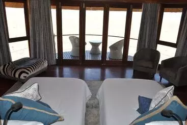 Desert Hills Lodge