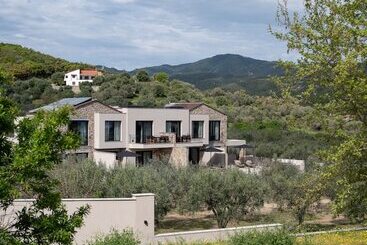 Lägenhetshotell Olivera Suites Sarti