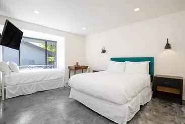 Mökkimajoitus Quinta Blue By Avantstay Pool & Puttin Green, On The Golf Course!