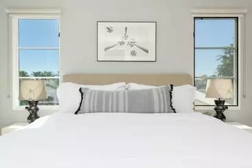 コテージ Sea Crown By Avantstay 5mins From The Beach W/ Multiple Terraces! Permit#slp13639