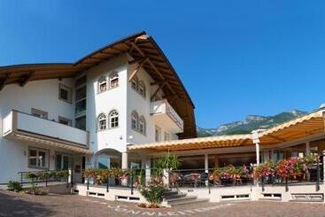 Garni Hotel Sonnleitenhof