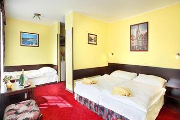 ホテル Milan Vopicka