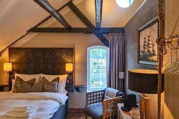 Отель Det Lille