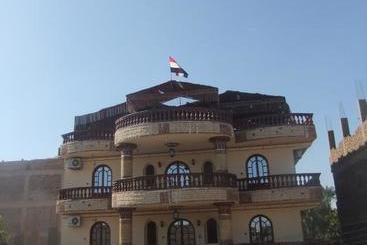 Queen Palace Hotel Luxor