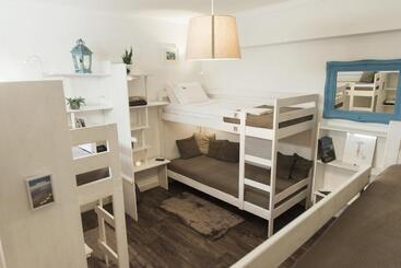 Alberg Laneez Ericeira Surf House