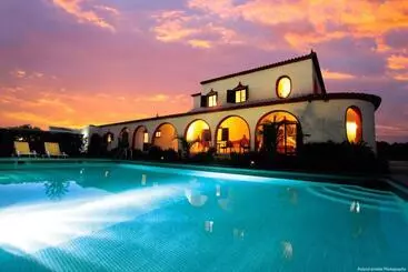 تختخواب و صبحانه Villa Paraiso   Naturism Optional Adults Only