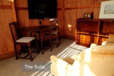 Bluff Hill Bed & Breakfast