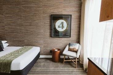 Отель The State