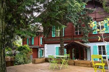 تختخواب و صبحانه Le Chalet D Ouchy