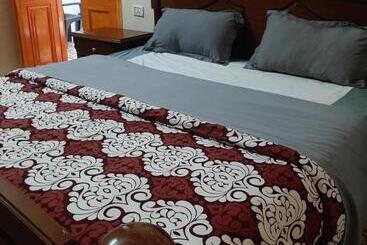 تختخواب و صبحانه King Chemosh