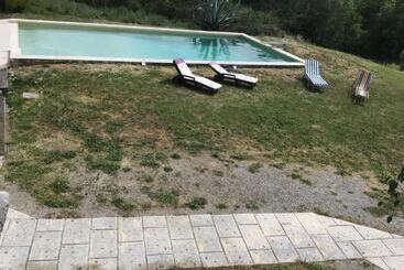 민박 Le Mas De L’amandier