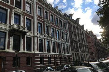 تختخواب و صبحانه Vondelparkmuseum Inn