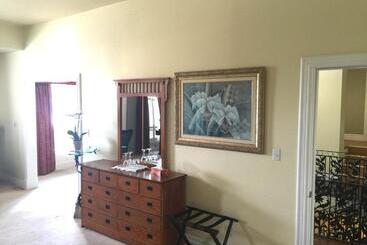 Szálloda Grey Rose Suites