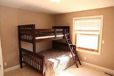 Patterson Kaye Resort On Lake Muskoka