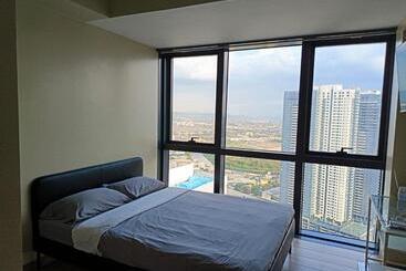 Aparthotel Eastwood Staycation Home With Stunning City View Minimum 2nights Stay