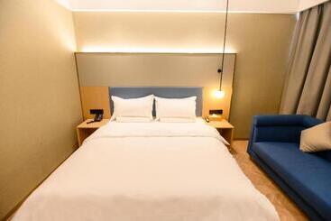 Starway Hotel Rudong Times Square