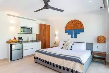 هتل آپارتمان Central Park Lagunas   Luxury Modern Condo With Kitchen