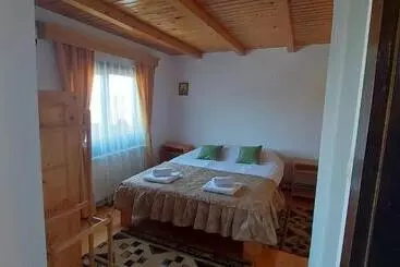 Majatalo Casa Amalia Tocile  Sadu