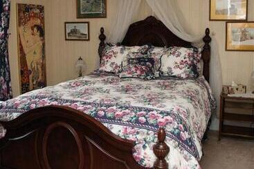 Bondy House Bed & Breakfast