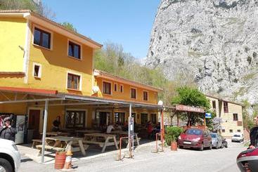 فندق Garganta Del Cares